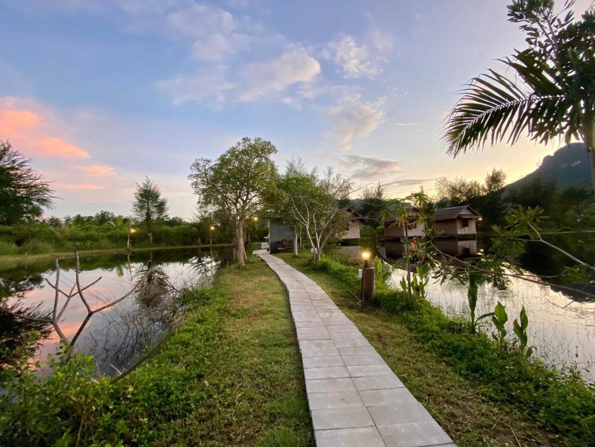 Numpu Baandin Hotel Sam Roi Yot Buitenkant foto