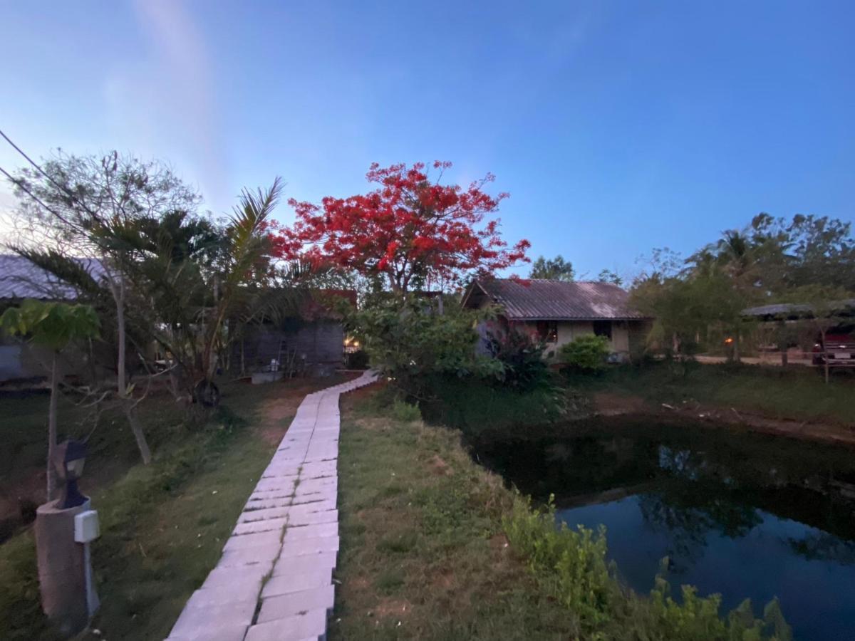 Numpu Baandin Hotel Sam Roi Yot Buitenkant foto