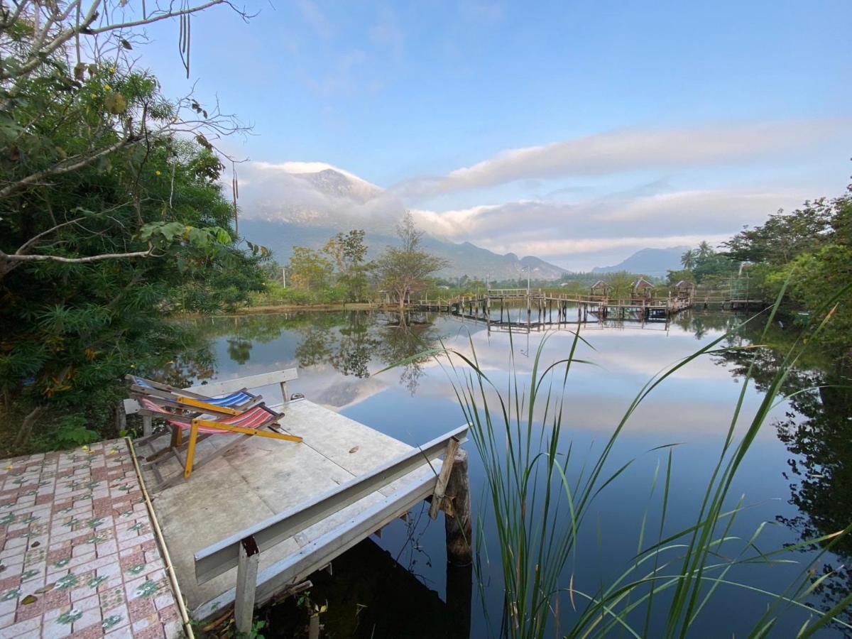 Numpu Baandin Hotel Sam Roi Yot Buitenkant foto
