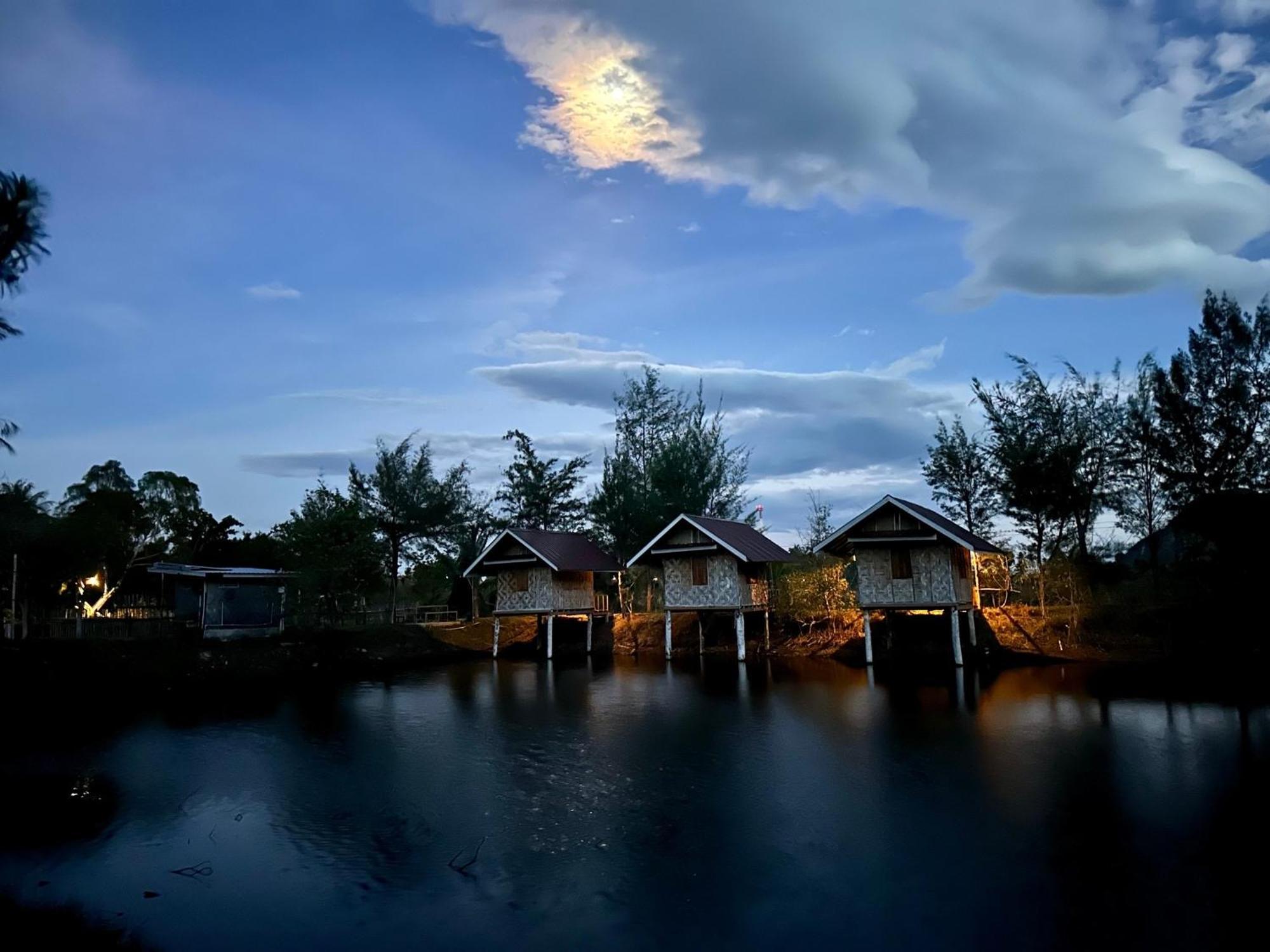 Numpu Baandin Hotel Sam Roi Yot Buitenkant foto
